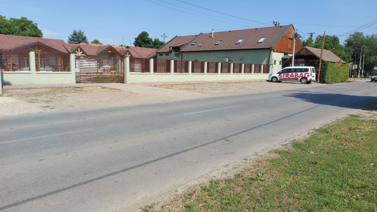 Zlatni Klas Zrenjanin Exteriör bild